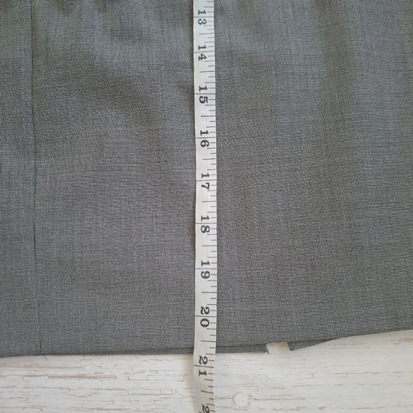 RW&CO Grey Pencil Skirt Size 6 Classic Office Wear - Picture 7 of 12